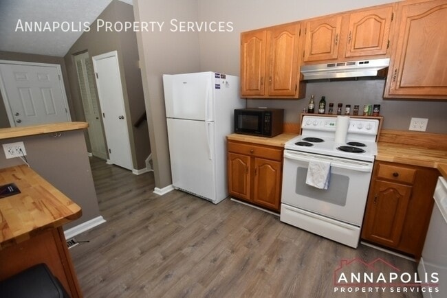 Building Photo - 1663 Canonade Ct