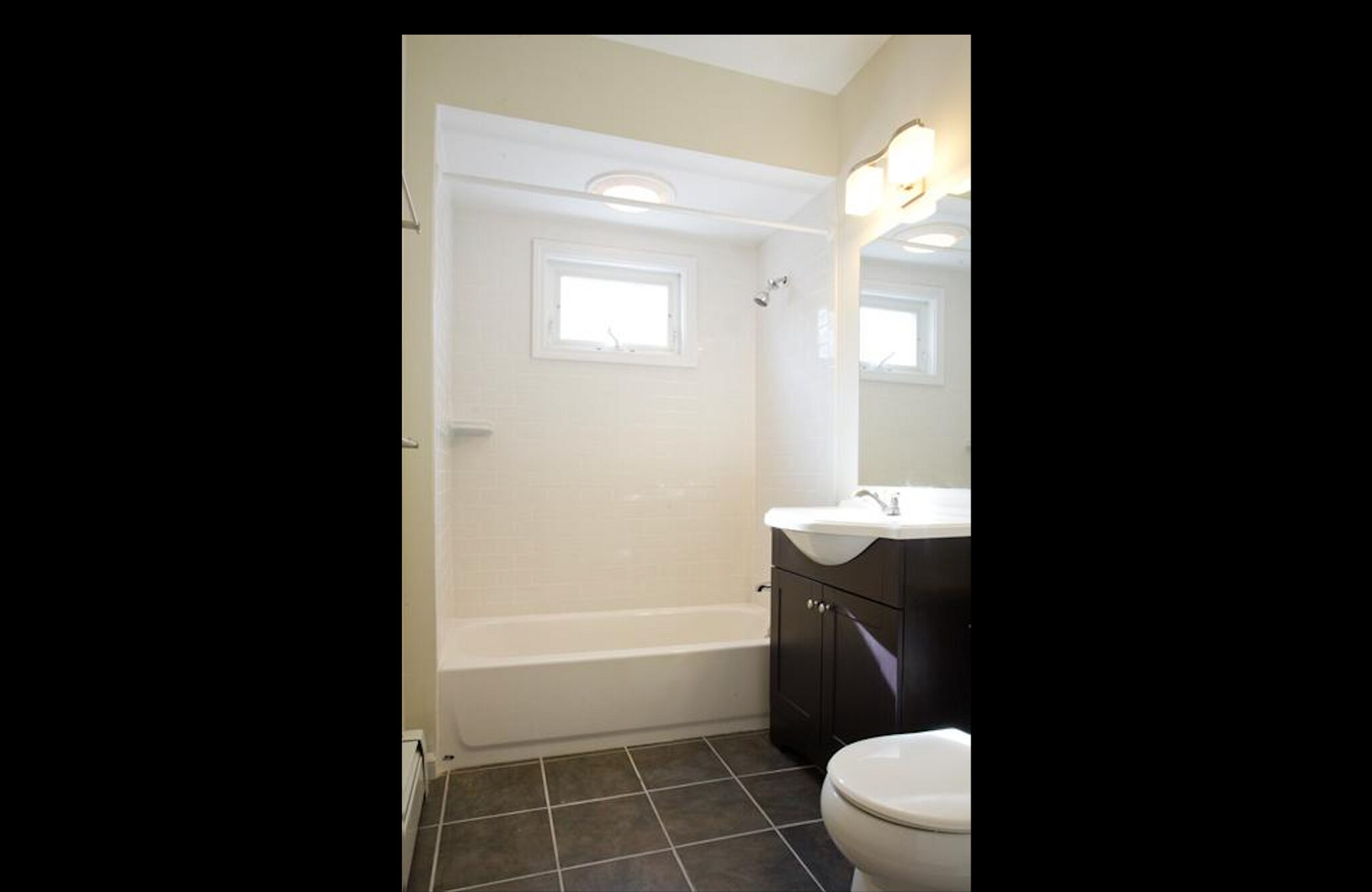 Building Photo - 14 Parker Hill Ave