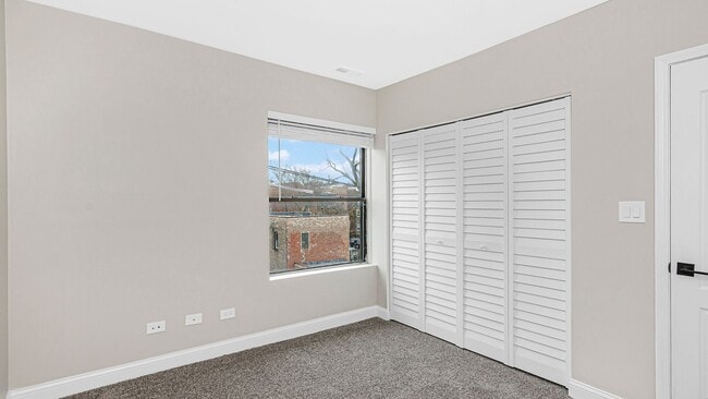Building Photo - Stylish 2 Bed / 2 Bath Condo in Historic K...