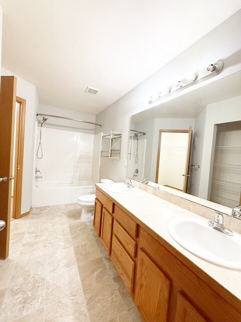 Building Photo - 4933 Bowwood Cir NE