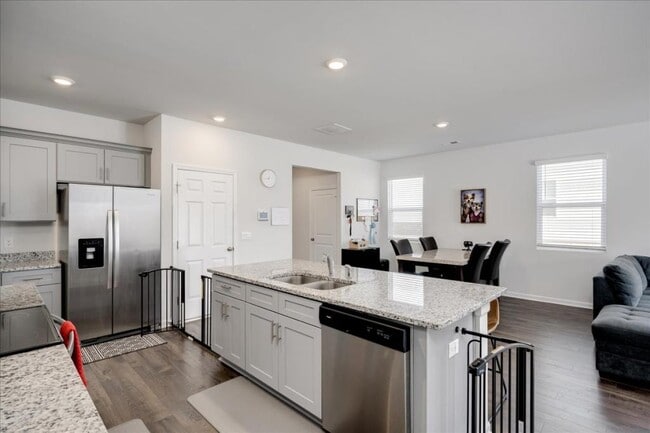 Building Photo - 5132 Captain Dr