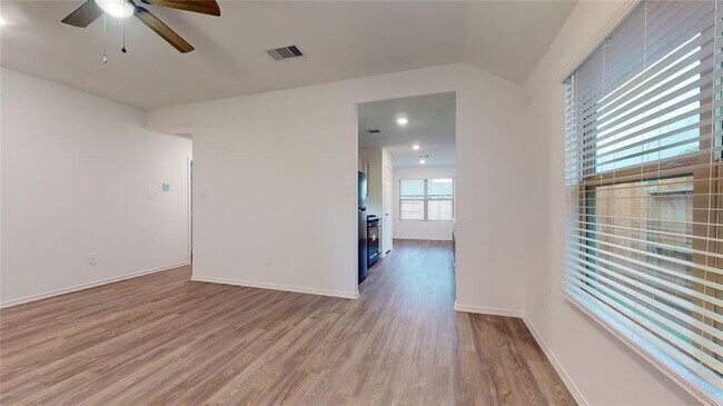 Building Photo - 1206 Silver Fir Ct