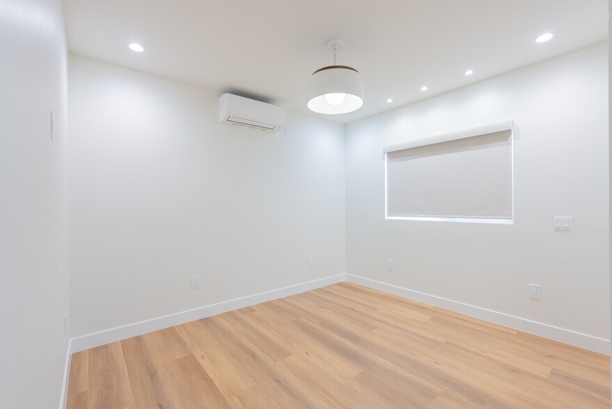 Bedroom 1 - 14902 Hesby St