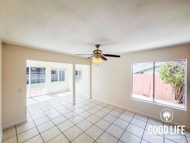 Building Photo - 6645 Amberly St