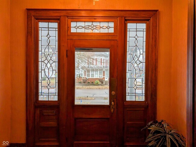 Building Photo - 1104 Franklin St