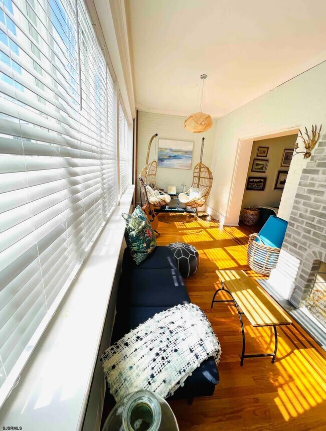 Building Photo - 1 S Bartram Ave