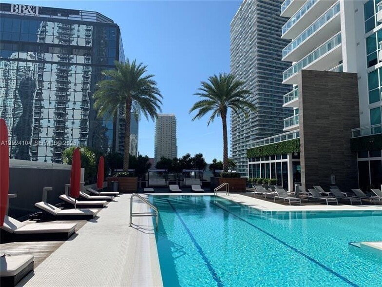 Building Photo - 1080 Brickell Ave