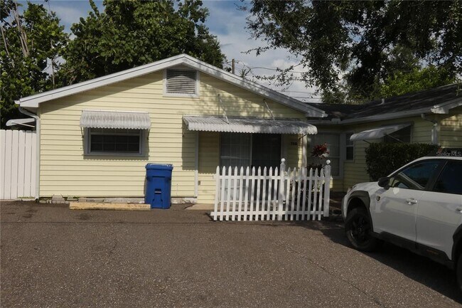 Building Photo - 700 31st Ave N