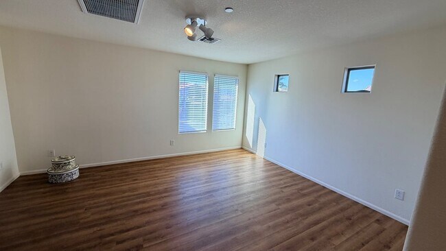 Building Photo - 21549 Backus Dr