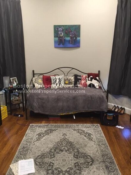 Building Photo - 497 Commonwealth Ave