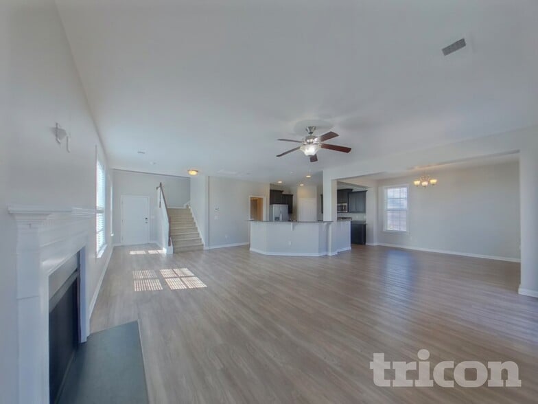 Building Photo - 127 Dunnsmore Dr