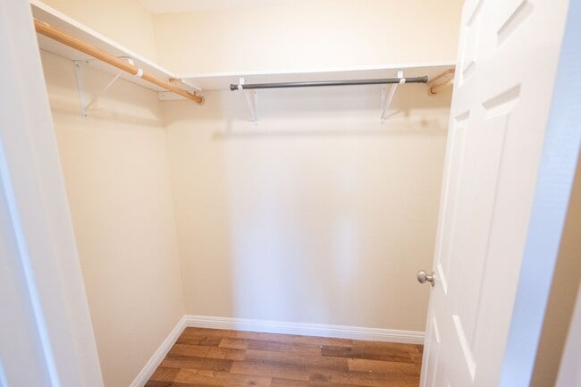 Building Photo - 3550 Sunset Ln