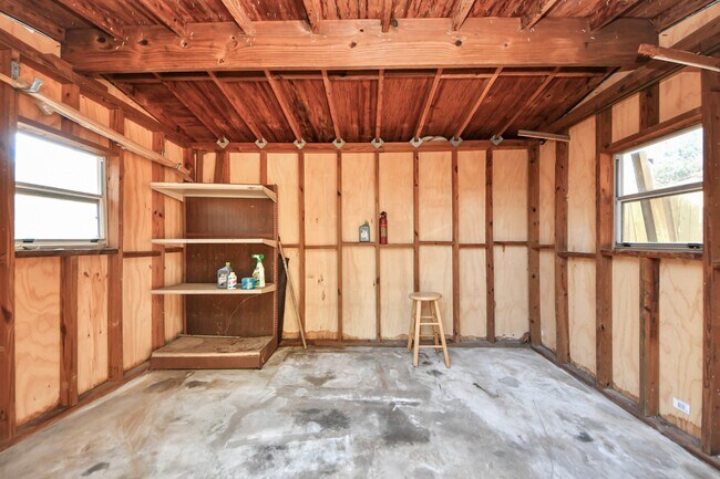 Building Photo - 20411 Jasperwood Ln