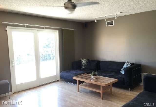 Building Photo - 3 br, 2 bath House - 20532 Varsity Dr