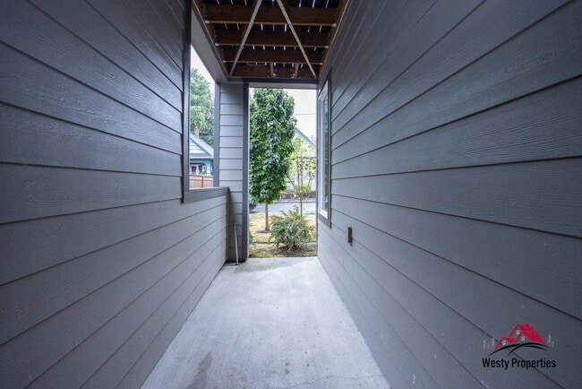 Building Photo - 110 N Blandena St