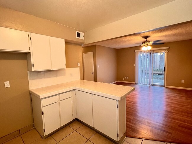 Building Photo - mg2624