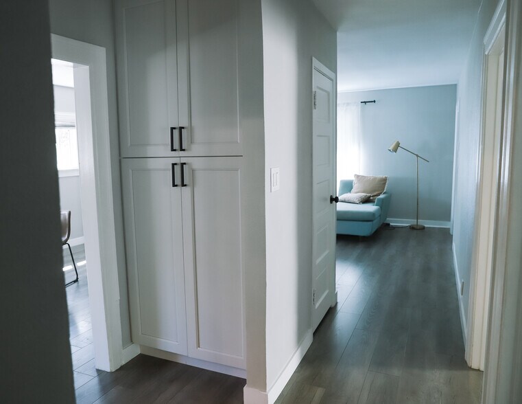 Building Photo - 1130 Wesley Ave