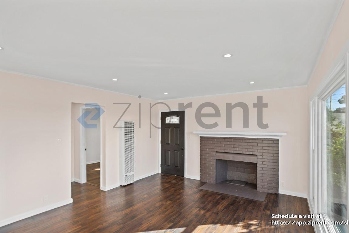 Building Photo - 682 Kern St