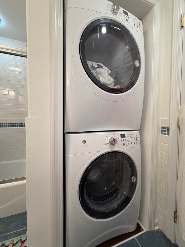 Building Photo - 26 S Coolidge Ave