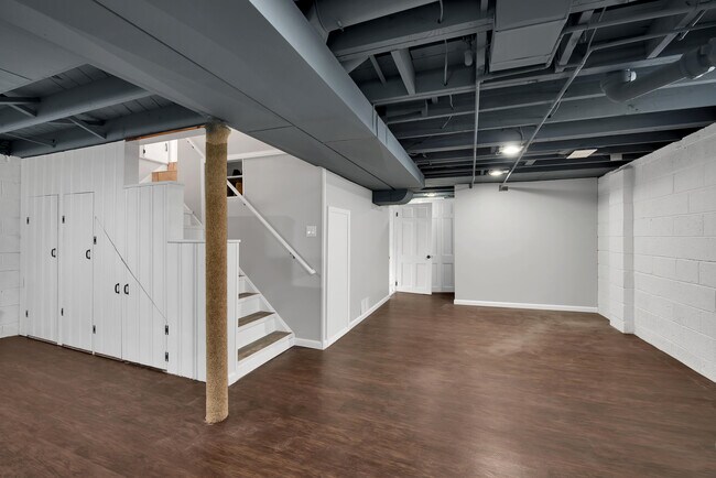 Building Photo - 4200 Tyler Ave