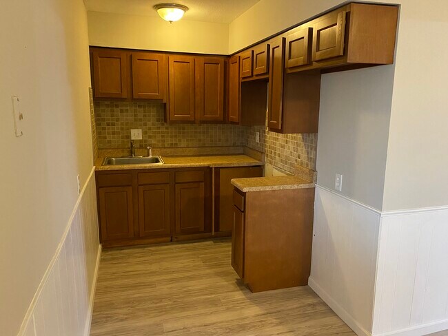 Building Photo - 2727 Angela Dr