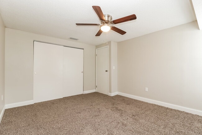 Building Photo - 4102 N Bay Hills Blvd