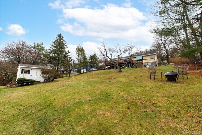 Building Photo - 850 S Lake Blvd