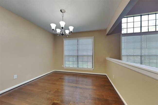 Building Photo - 151 E Pathfinders Cir
