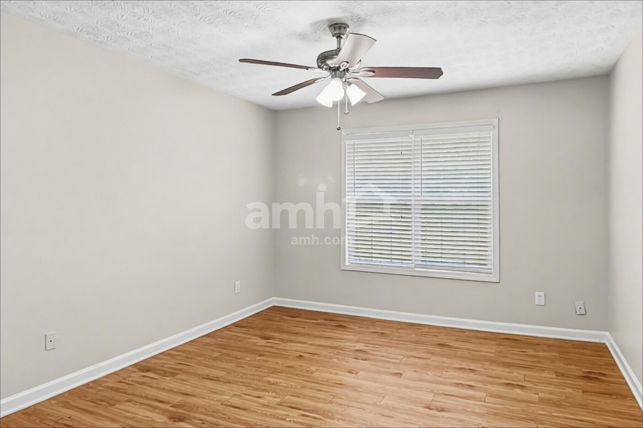 Building Photo - 105 Unity Cove