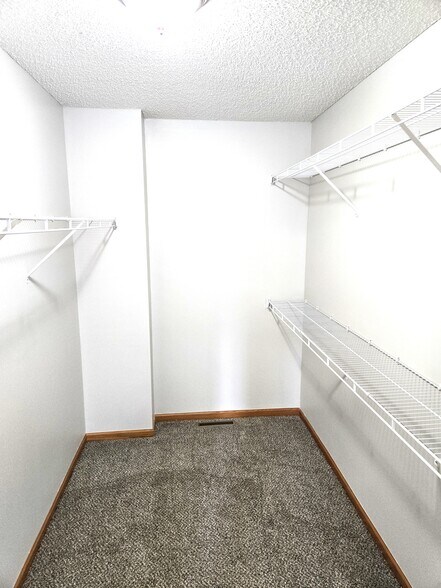 Building Photo - 7077 139th Ave NW