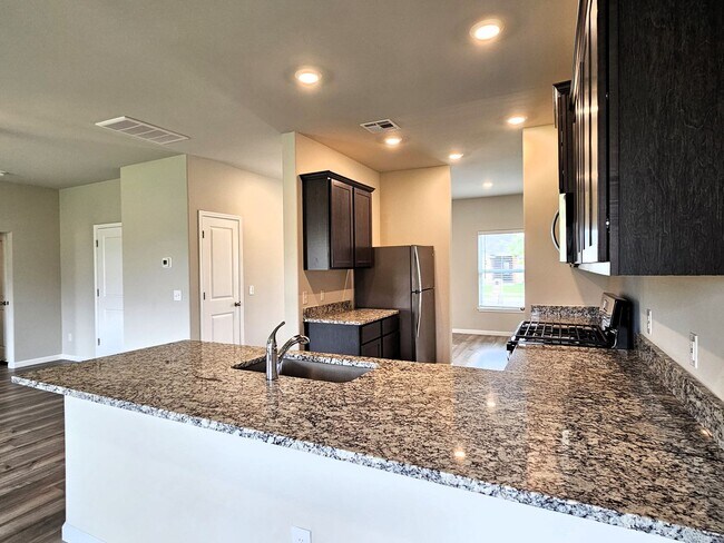 Building Photo - 1708 Amaranth Ln