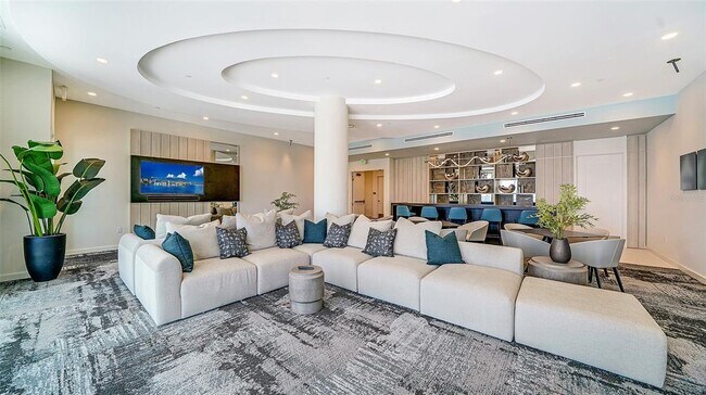 Building Photo - 301 QUAY Cmn