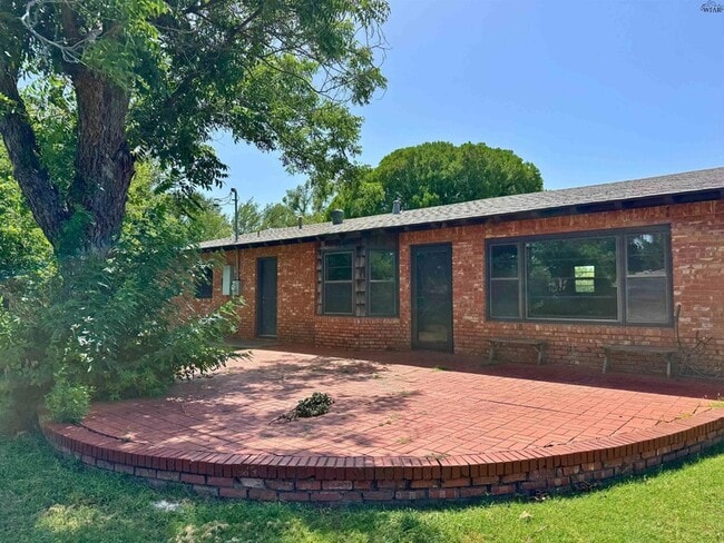 Building Photo - 4115 Rivercrest Dr