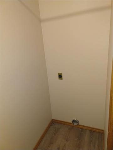 Building Photo - 6218 Paradise Dr
