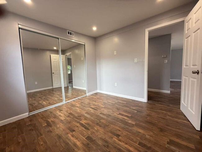 Building Photo - 4265 SW 62nd Ave