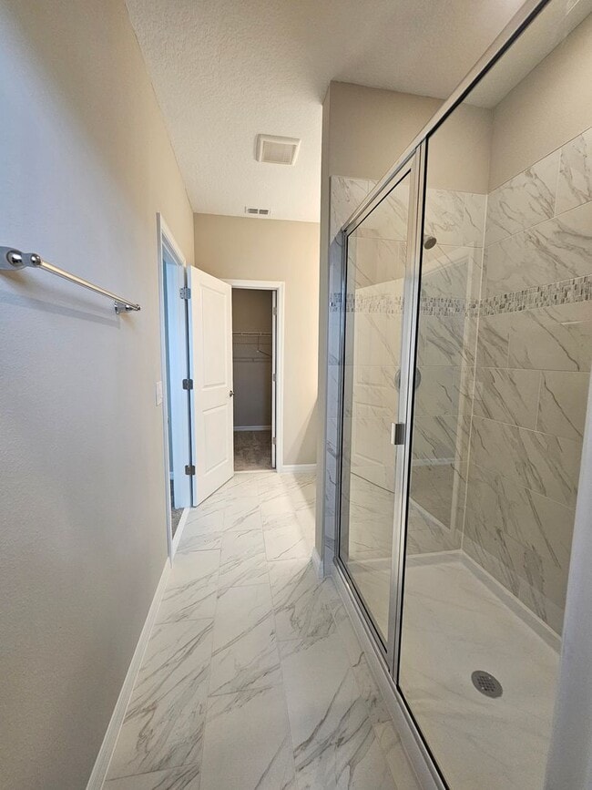 Building Photo - Coming Soon! Gorgeous Townhome For Rent in Horizon West Winter Garden  just west of Disney off th...