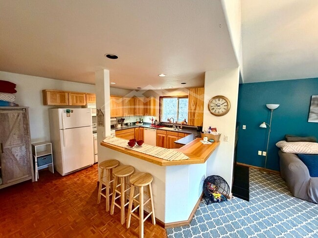 Building Photo - 70051 Stage Rd