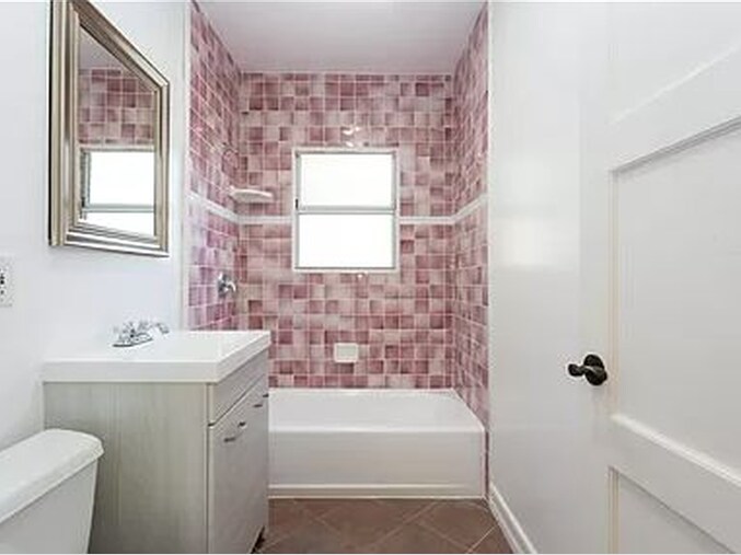 Building Photo - 8938 Hubbard St