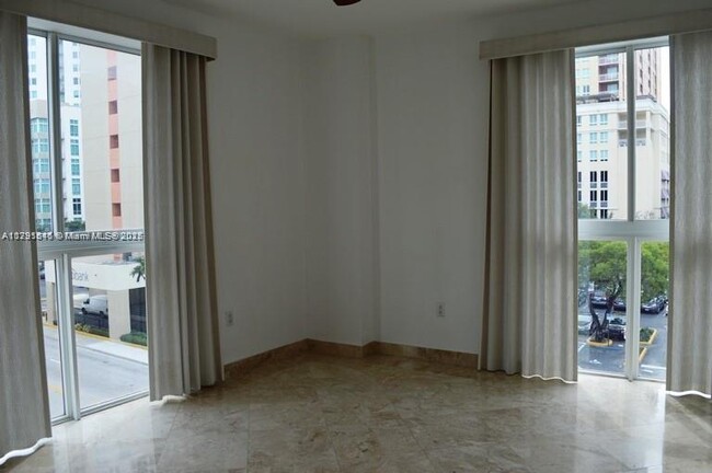 Building Photo - 7275 SW 89th St