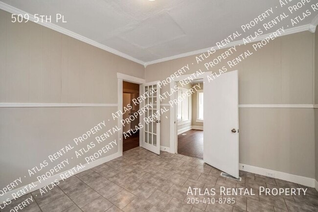 Building Photo - 509 5th St