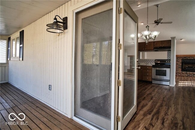 Building Photo - 802 Westridge N Dr