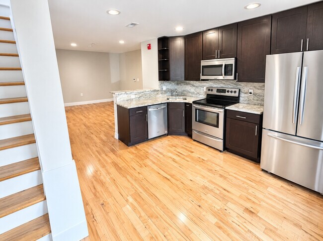 Building Photo - 426A N 40th St