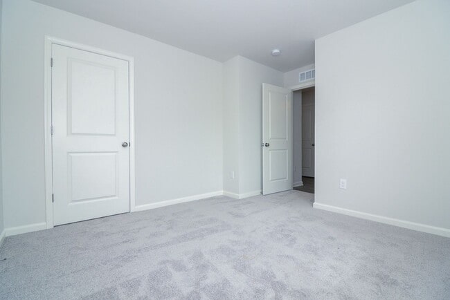 Building Photo - 132 Elegance Wy