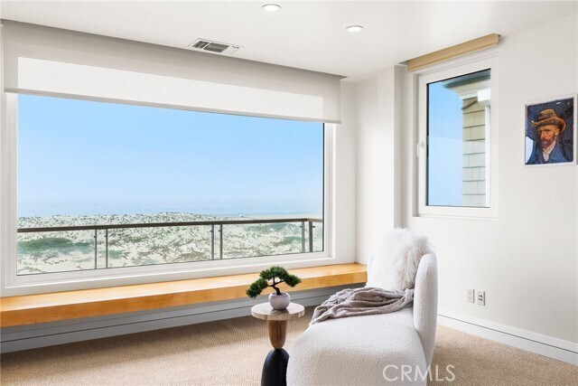 Building Photo - 1554 E Oceanfront