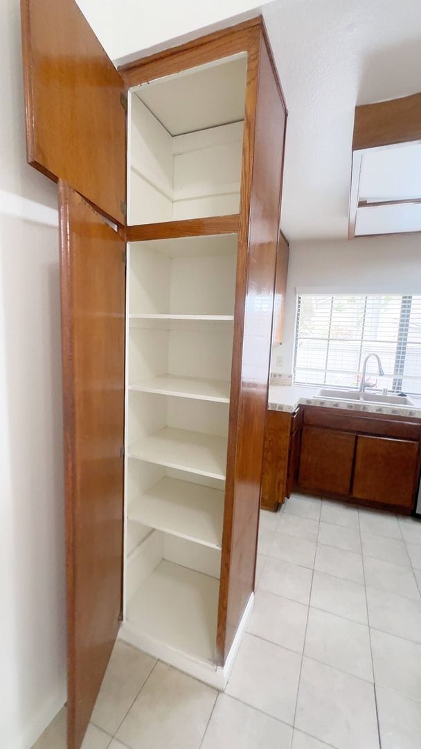 Building Photo - 2 Bdrm Condo in the Gated Saratoga Community