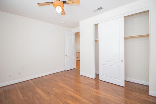 Building Photo - 4 Bedroom 3 Bathroom House | AMSI | Alexandr Metlinski