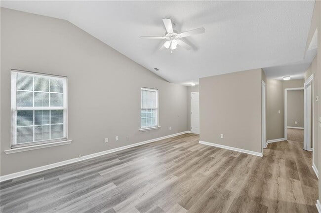 Building Photo - 273 Cottonwood Creek Cir