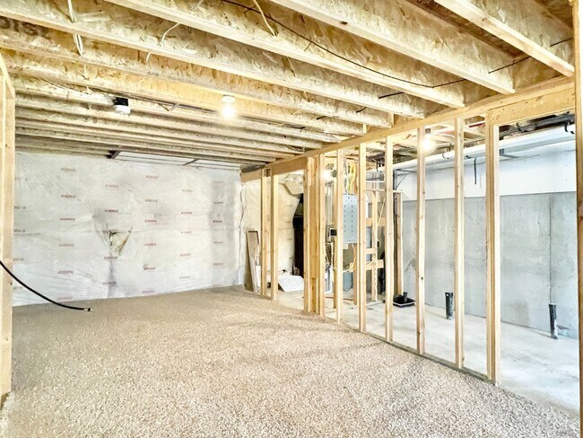 Building Photo - Beautiful Poolside Townhome at The Exchange!
