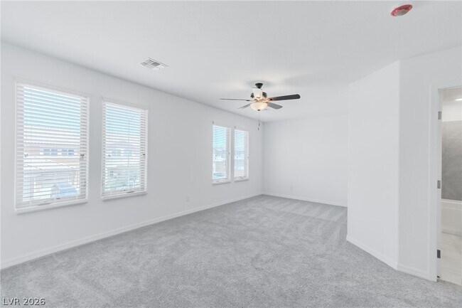 Building Photo - 5733 S Tioga Way