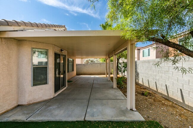 Building Photo - Beautiful 3 bedroom home near South Summerlin!